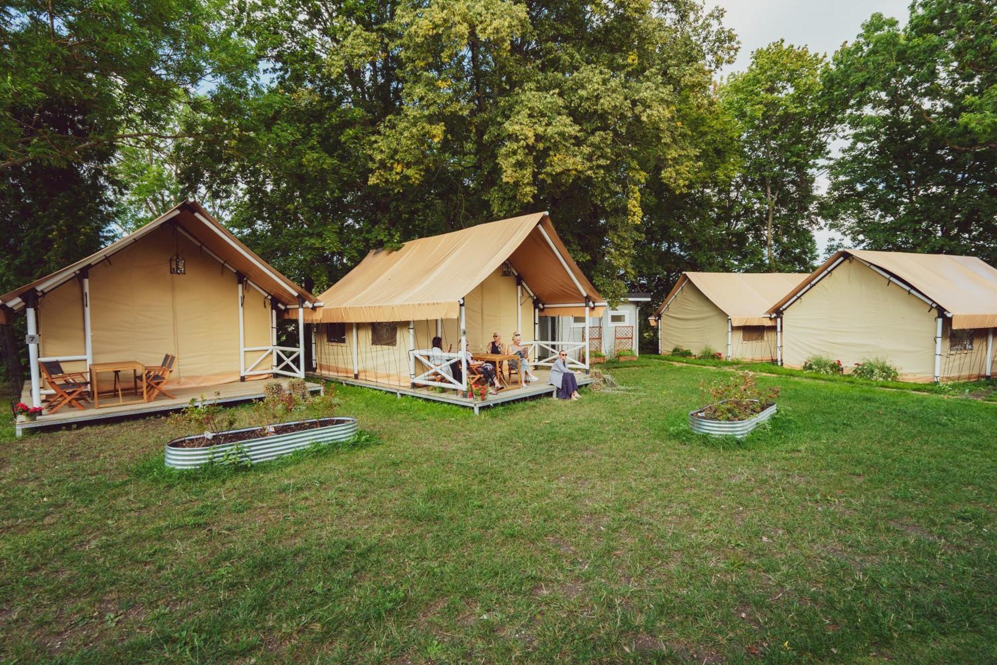 فندق Mia Glamping Orissaare المظهر الخارجي الصورة