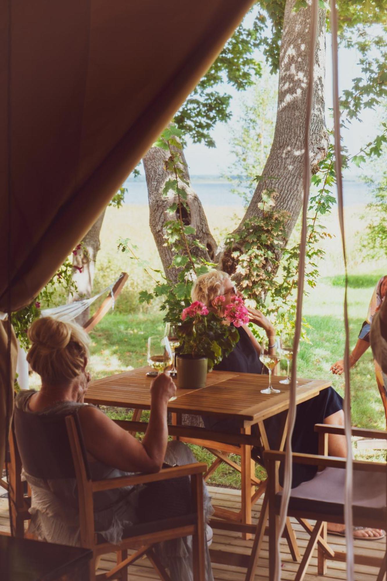 فندق Mia Glamping Orissaare المظهر الخارجي الصورة